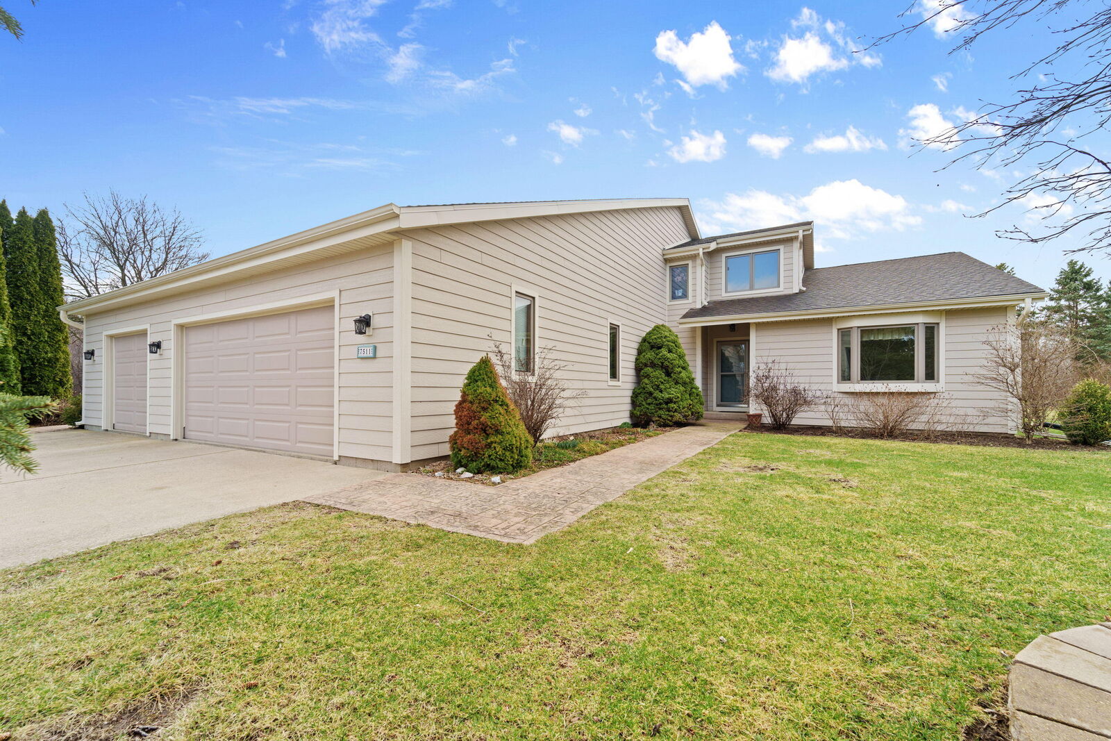 Property Photo:  7511 W Sunnyvale Ct  WI 53092 