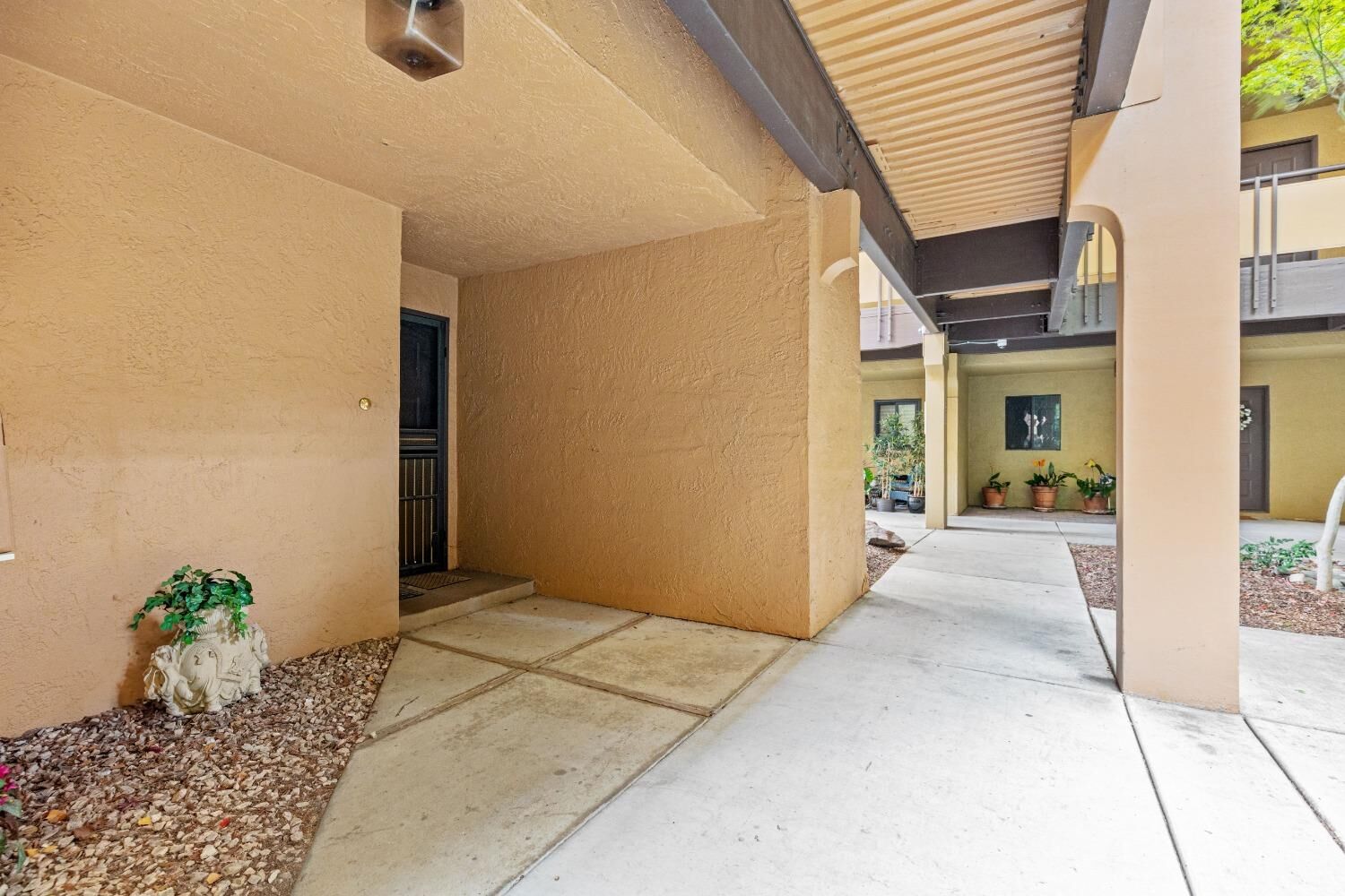 Property Photo: 200 P Street E11 CA 95814