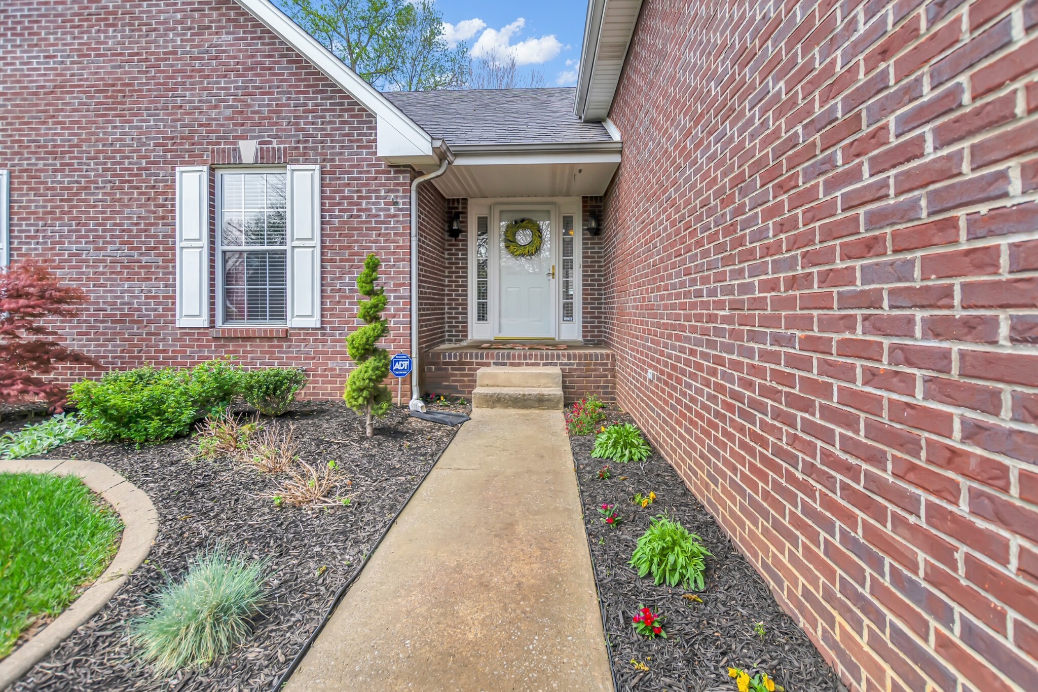 Property Photo: 136 Lyme Dr TN 37043