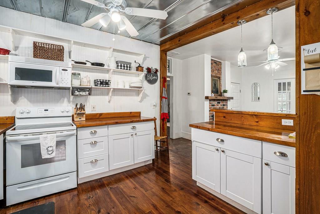 Property Photo: 15 Bridge Street GA 30559