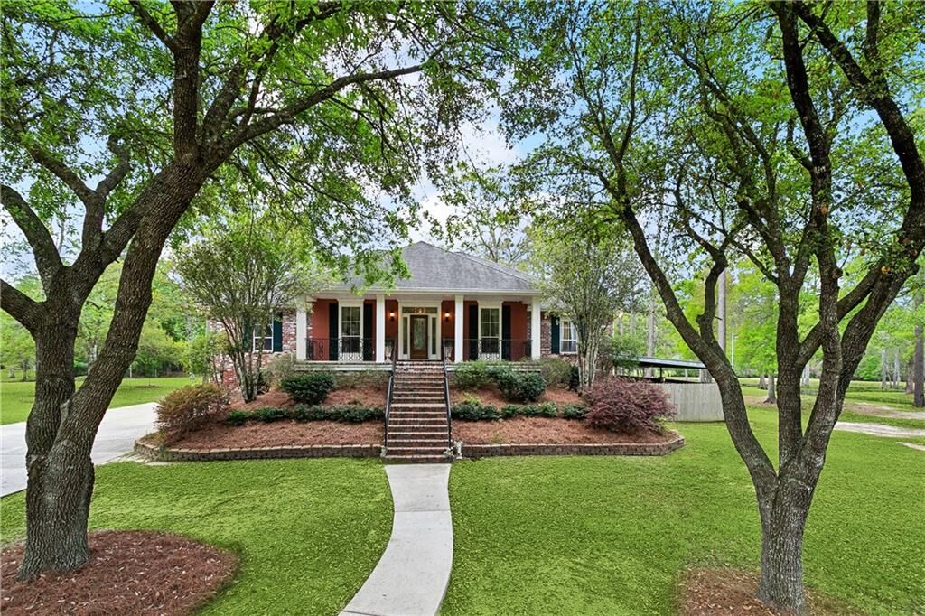 Property Photo: 740 Double J Road LA 70433