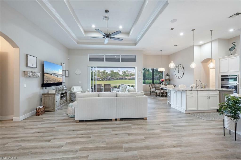 Property Photo: 5024 Castlerock Way FL 34112