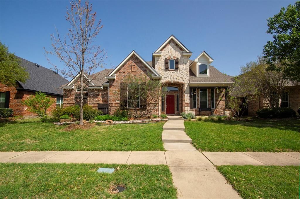 Property Photo:  425 Saint Andrews Drive  TX 75002 