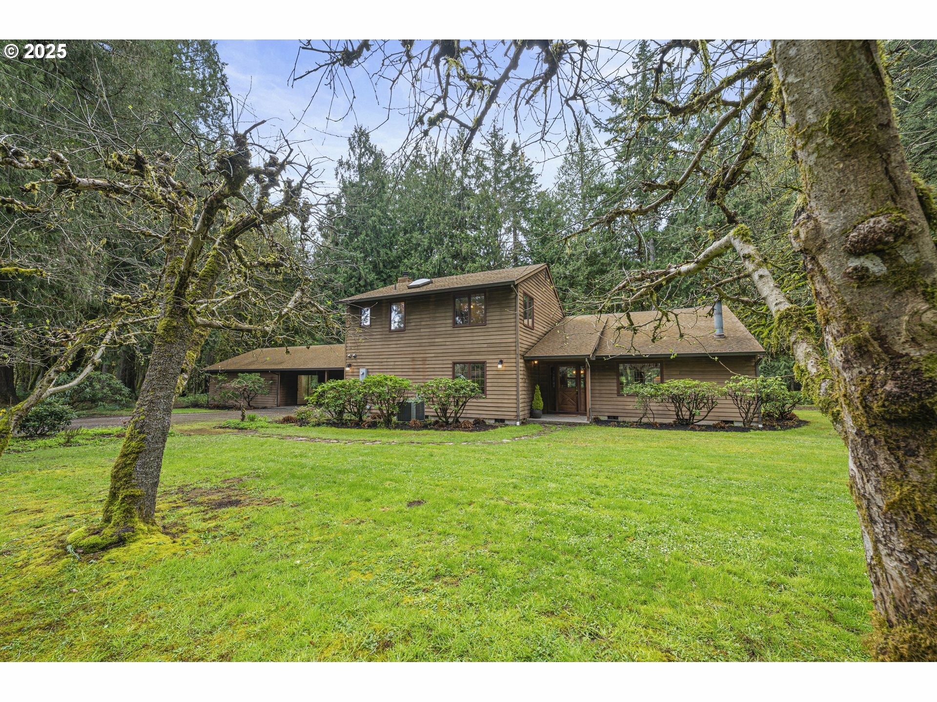 Property Photo: 15735 S Gerber Rd OR 97045