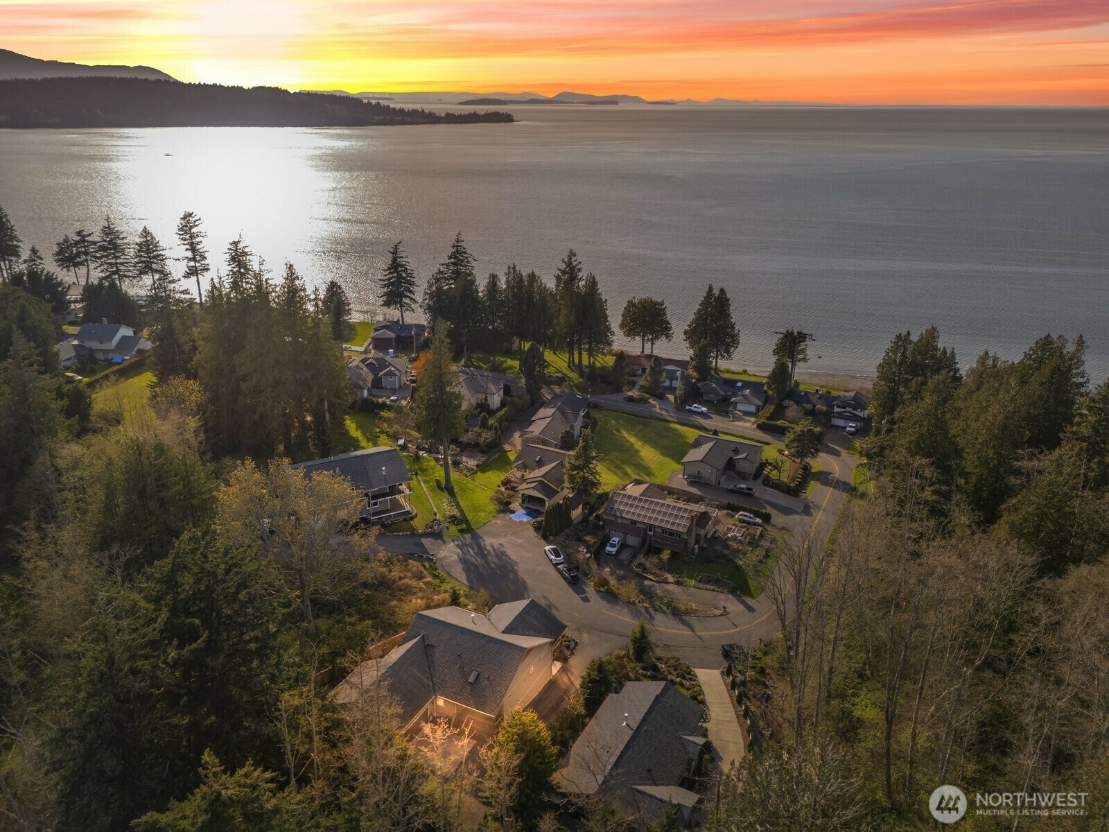 Property Photo: 2928 Leeward Place WA 98226