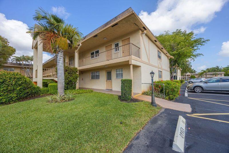 Property Photo:  1700 Dover Road 216-A  FL 33445 