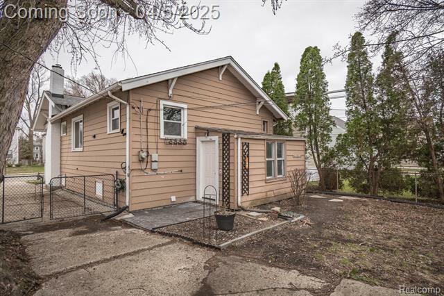 Property Photo: 880 Harvard Road MI 48072