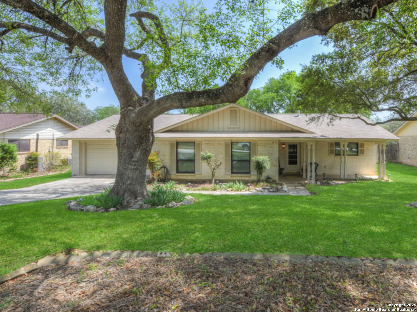 Property Photo: 231 Forrest TX 78148