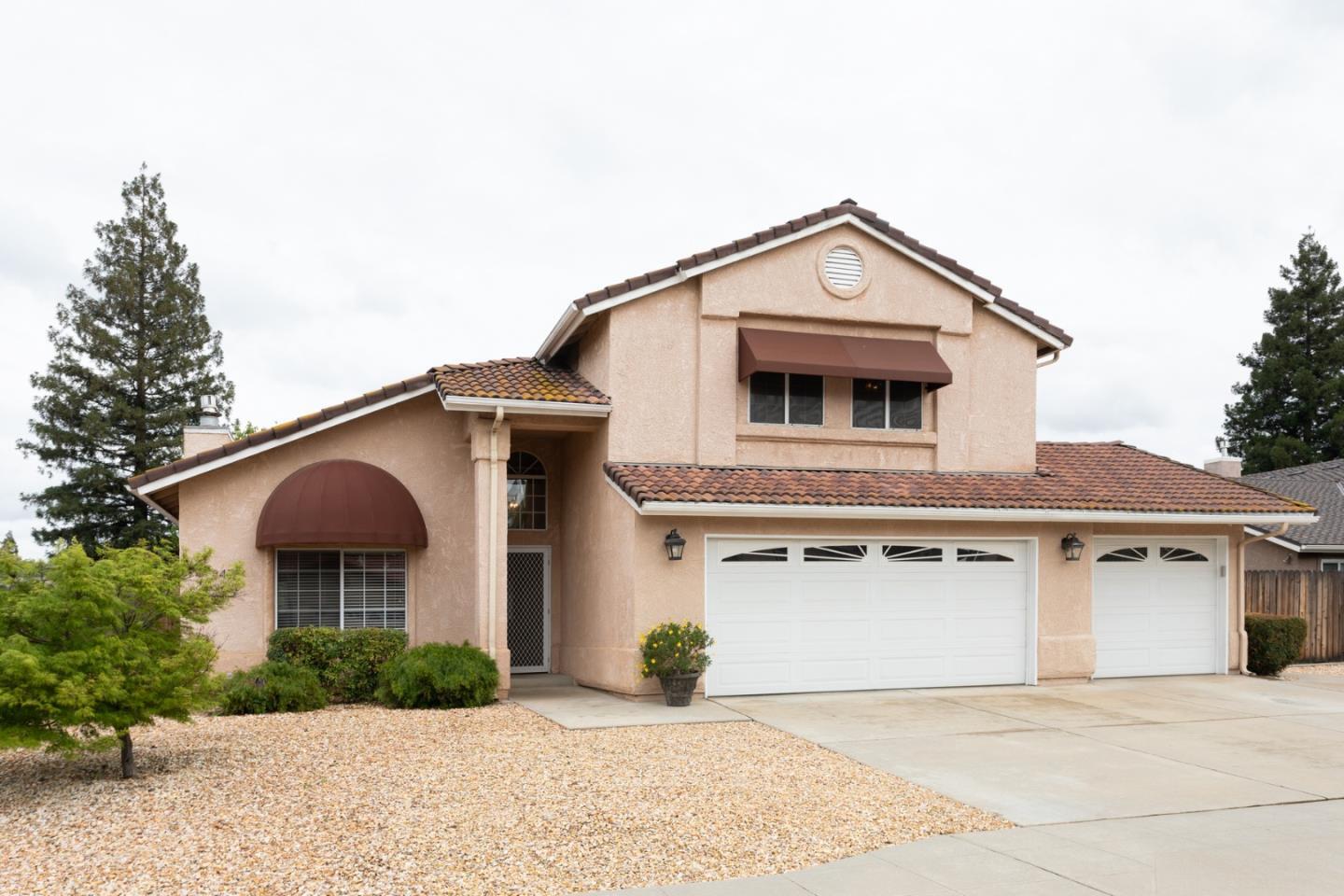 Property Photo: 847 Amber Avenue CA 93611