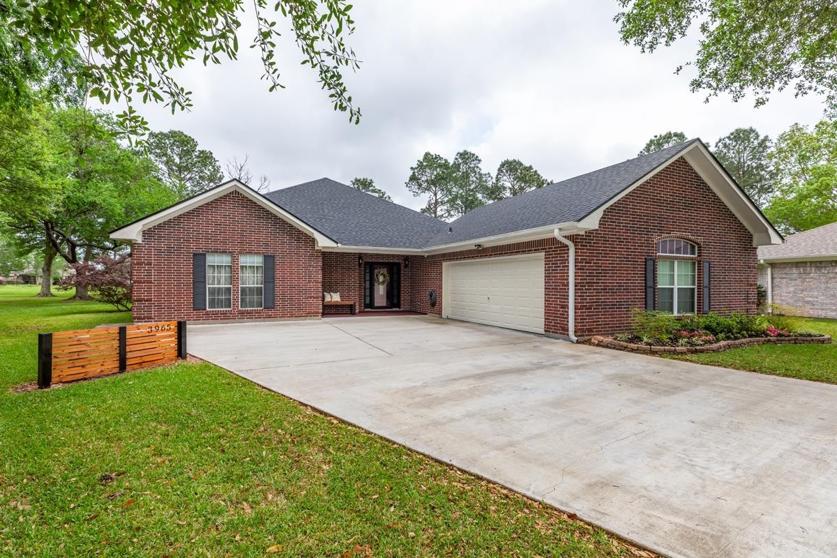 Property Photo: 3965 Sawgrass Circle TX 77707