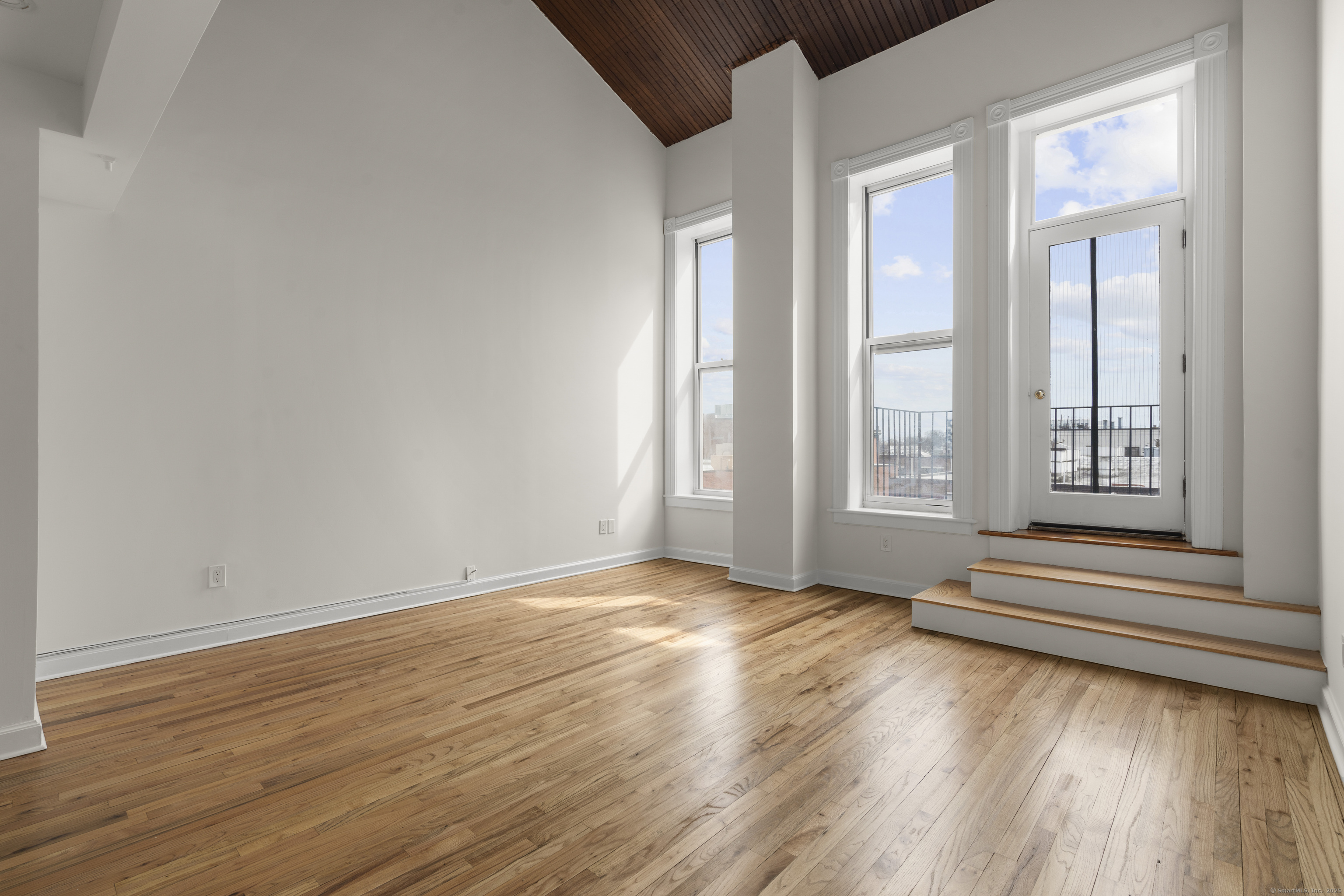 Property Photo: 134 Washington Street Apt 303 CT 06854