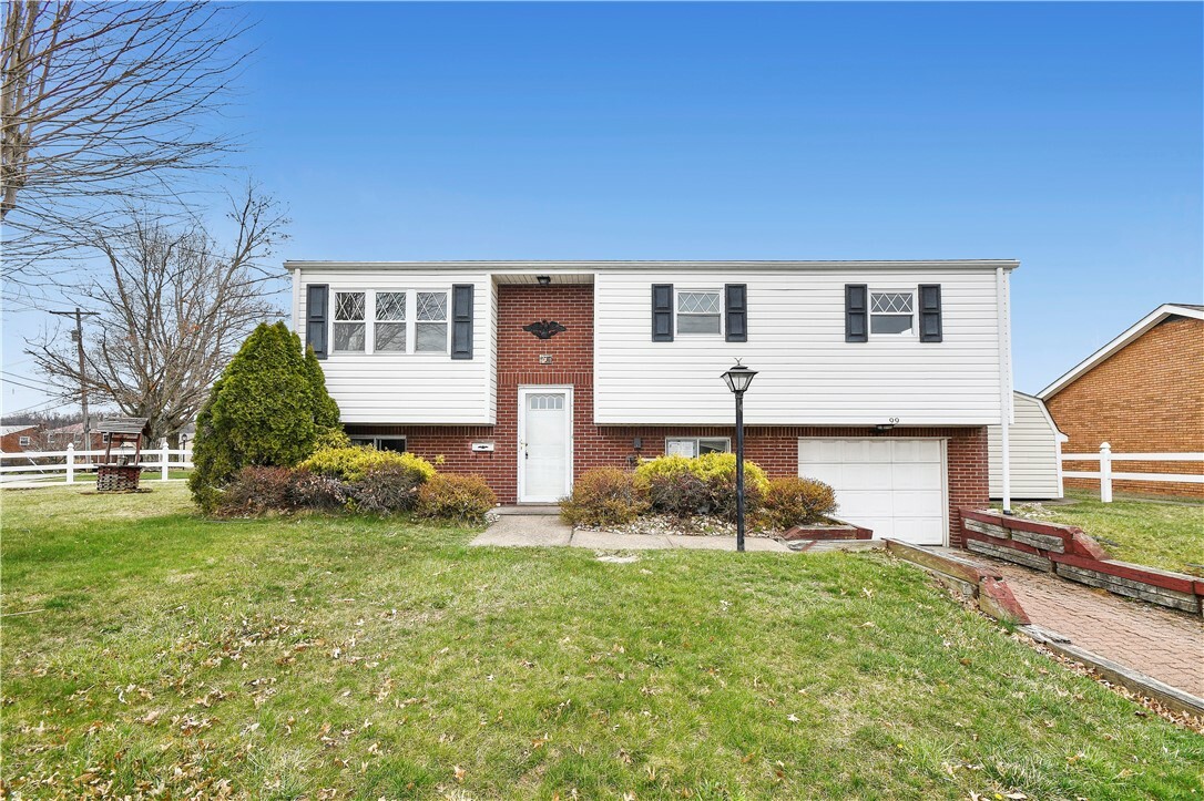 Property Photo: 99 Longvue Dr PA 15131