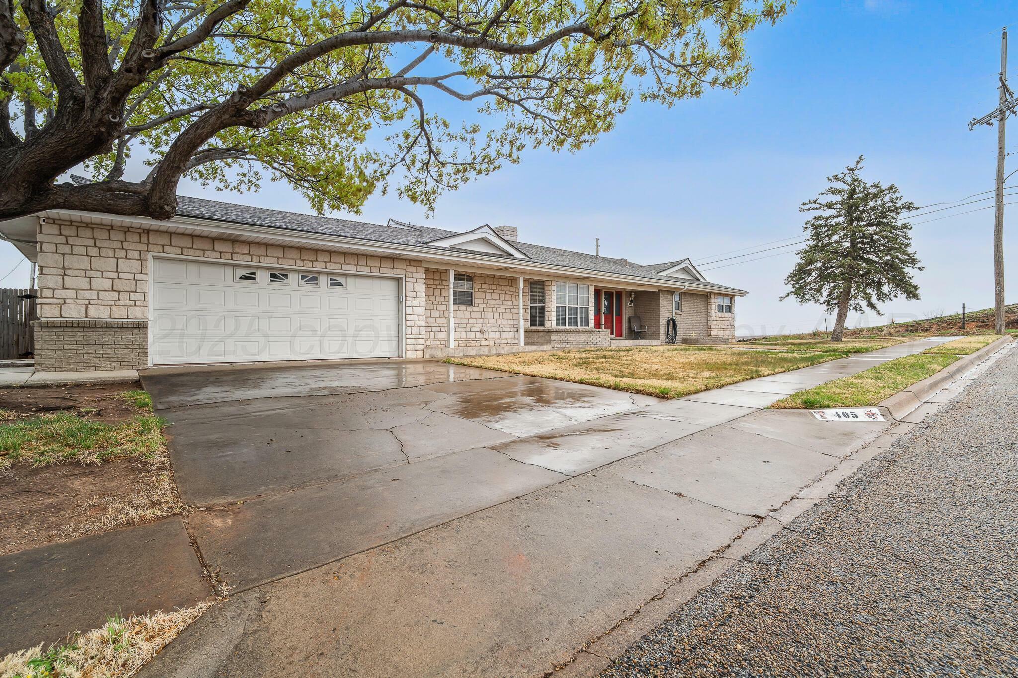 Property Photo: 405 Dogwood Street TX 79007