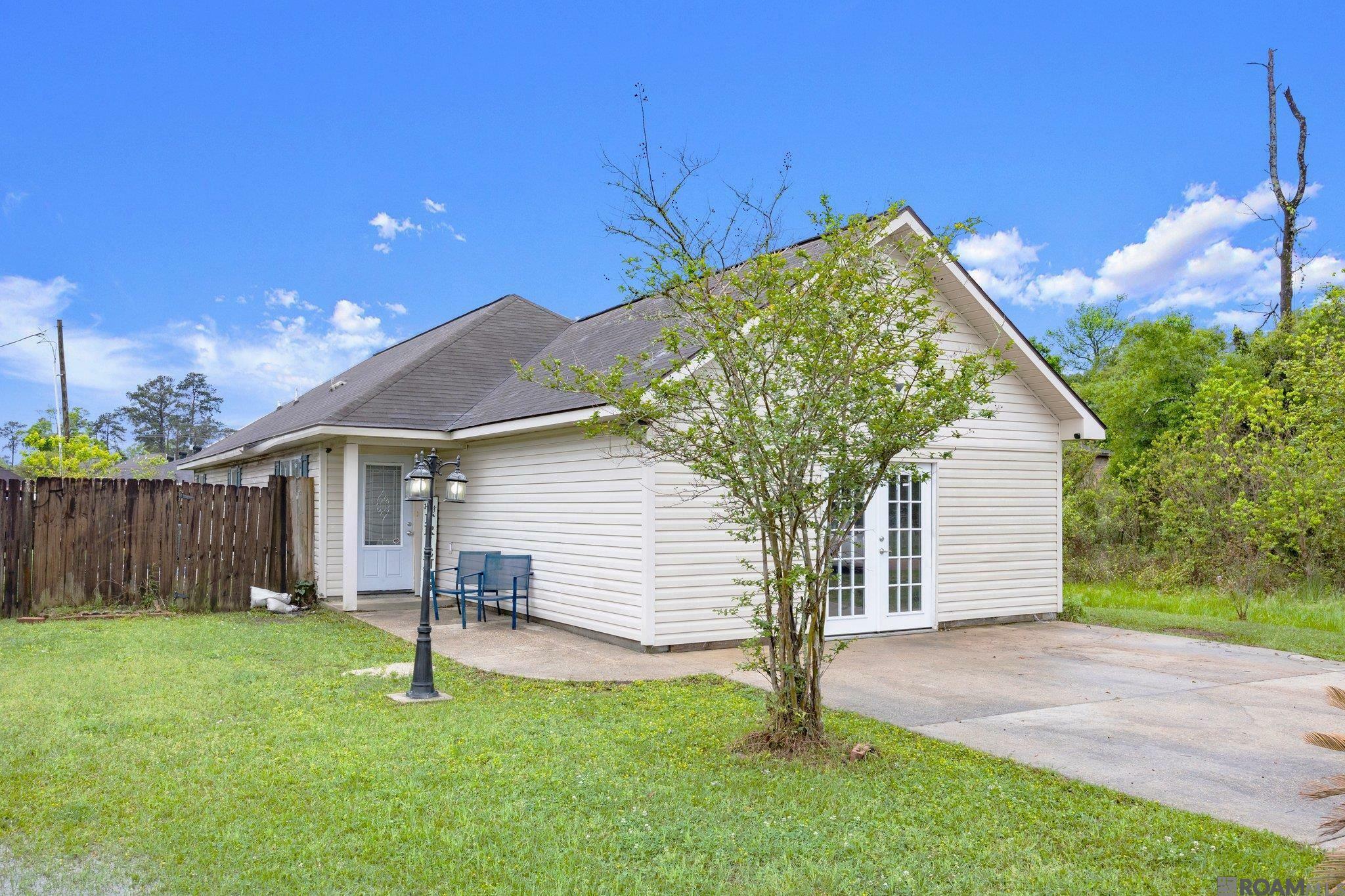 Property Photo: 13322 Wildcat Dr LA 70785