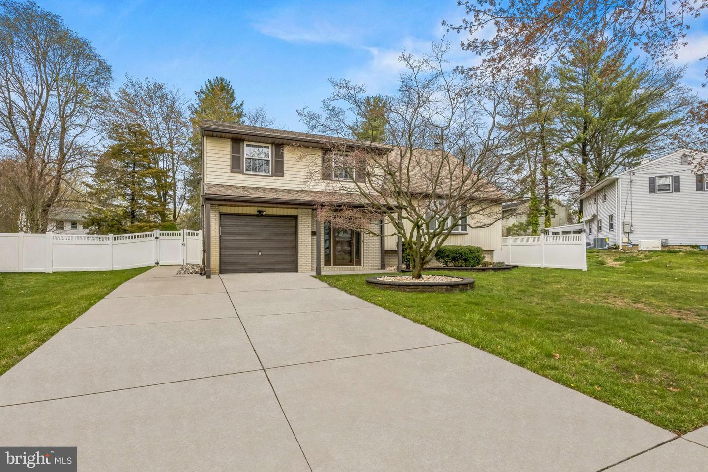 Property Photo: 117 Keats Place NJ 08003