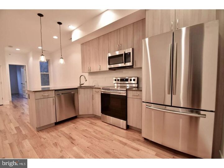 Property Photo:  1211 N Franklin Street  PA 19122 