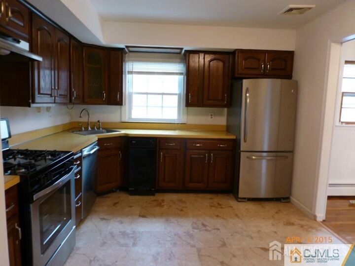Property Photo:  2 Ventnor Drive  NJ 08820 