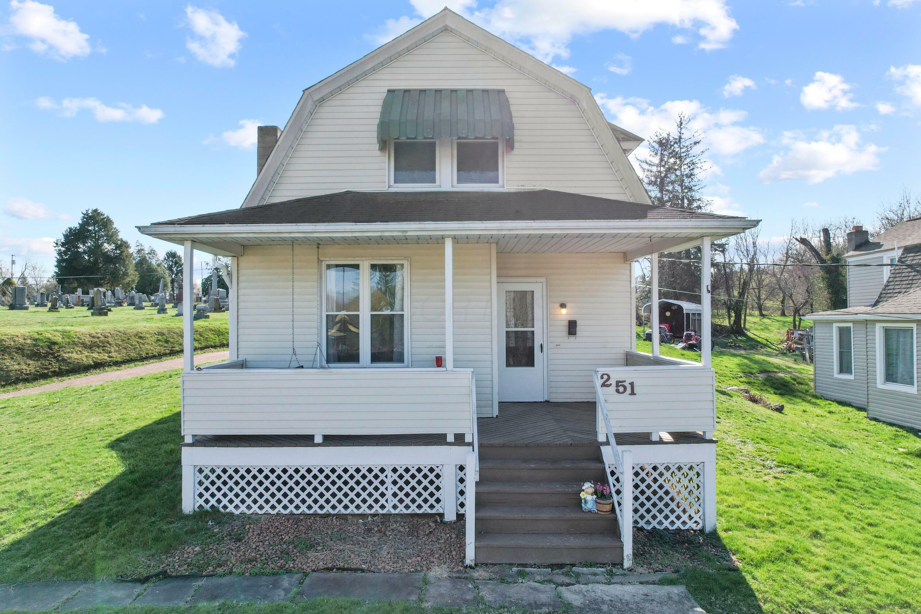 Property Photo: 251 Zanesville Road OH 43777