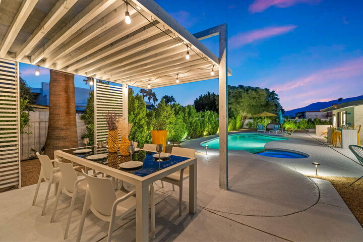 Property Photo: 1862 N Nogales Way CA 92262