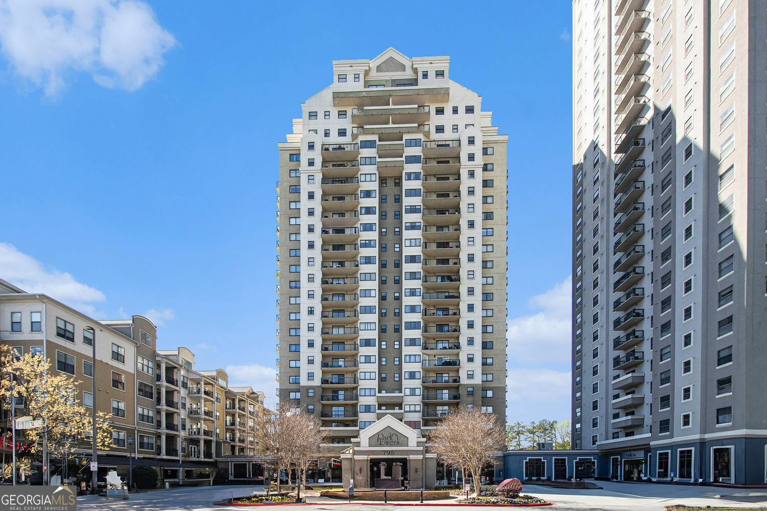 Property Photo: 795 Hammond Drive 1013 GA 30338