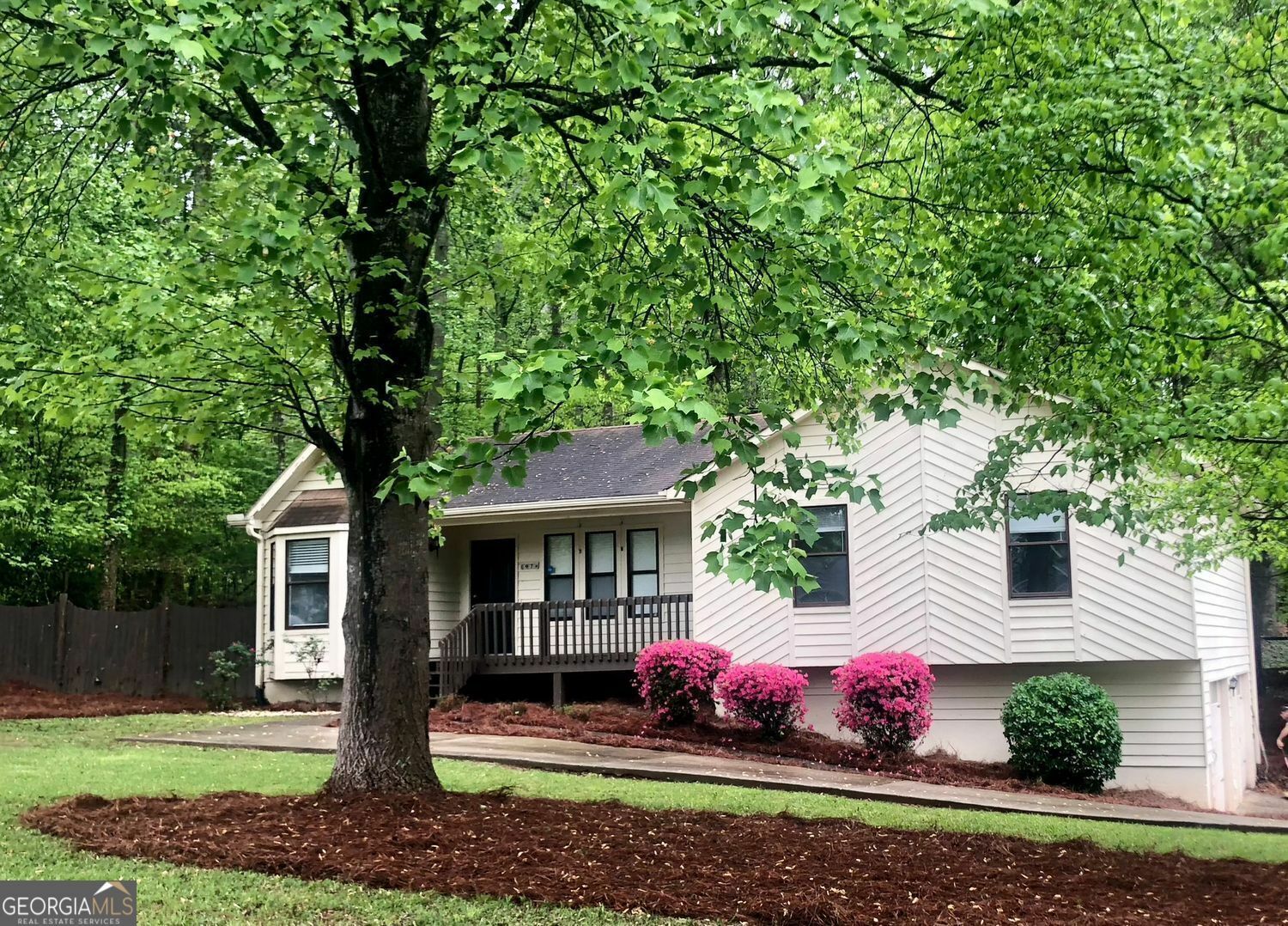 Property Photo: 647 Sunshine Trace NW GA 30102