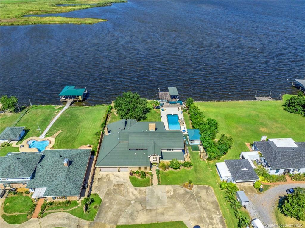 Property Photo: 3840 Bluff Lane LA 70605