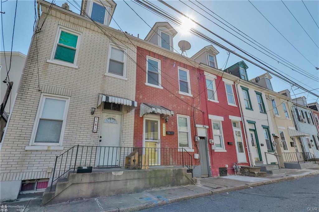 Property Photo: 1018 Spruce Street PA 18042