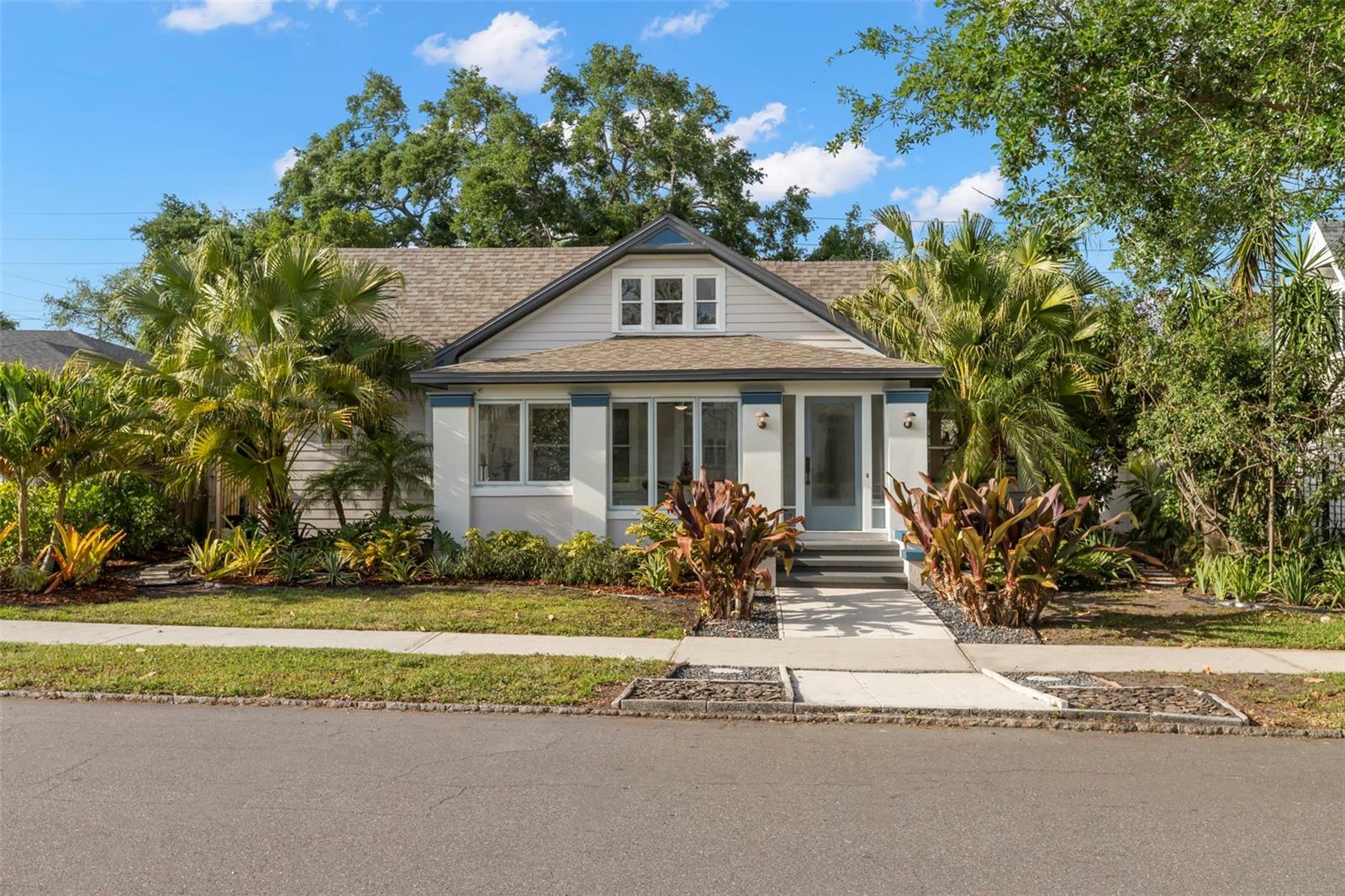Property Photo: 115 21st Avenue NE FL 33704