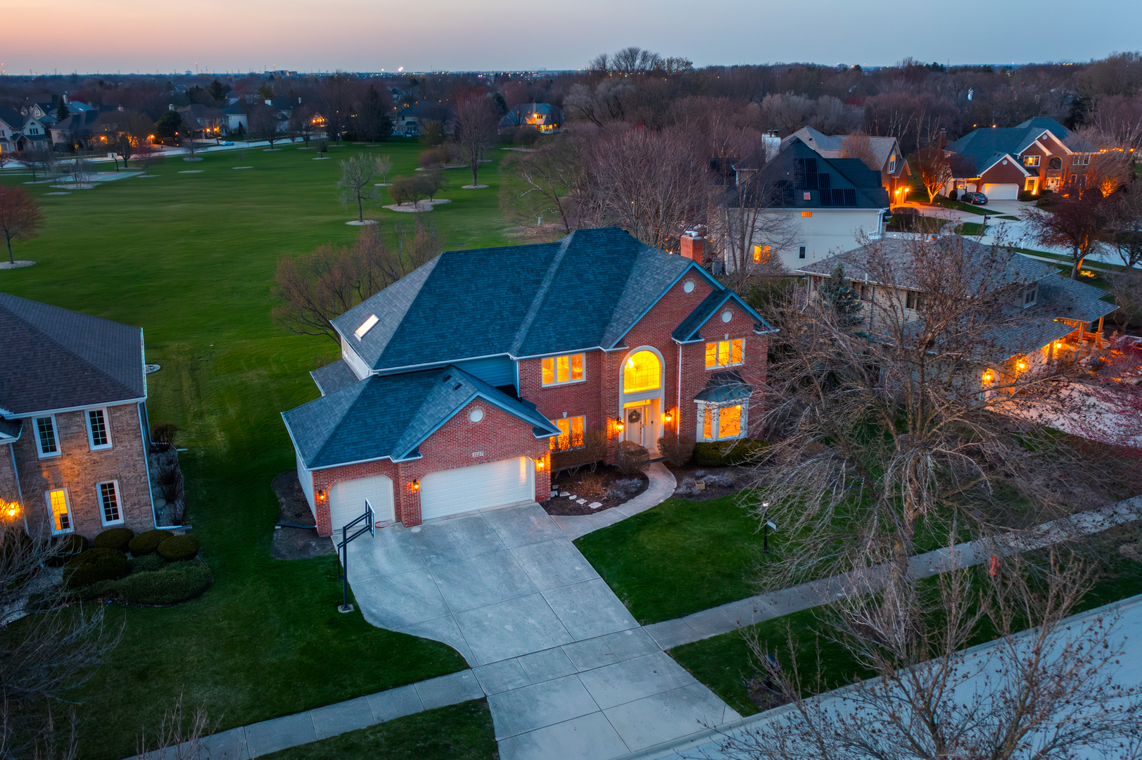 Property Photo: 3127 Treesdale Court IL 60564