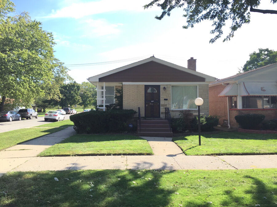 Property Photo:  9601 S Calumet Avenue  IL 60619 