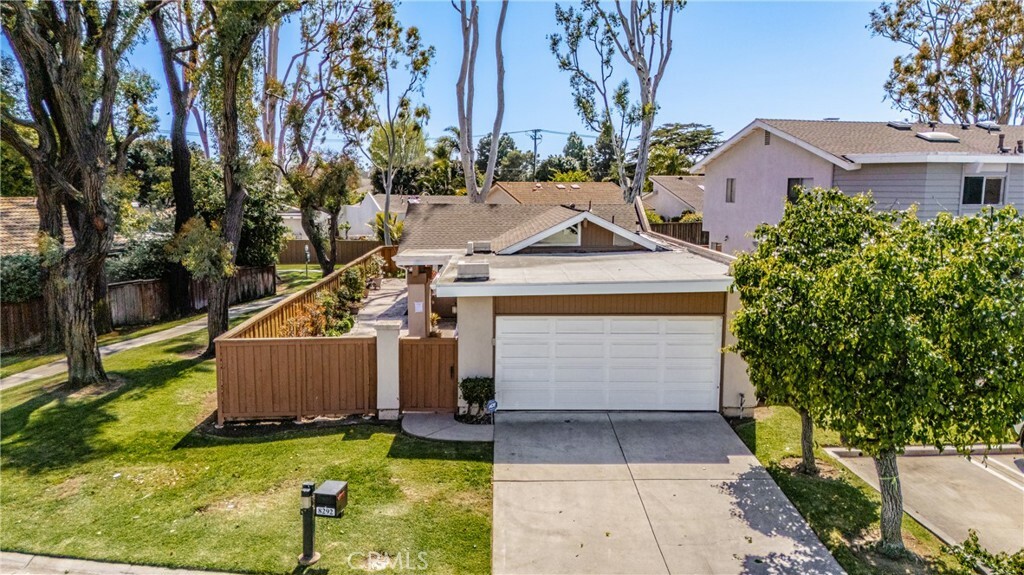 Property Photo: 8292 Manifesto Circle CA 92646