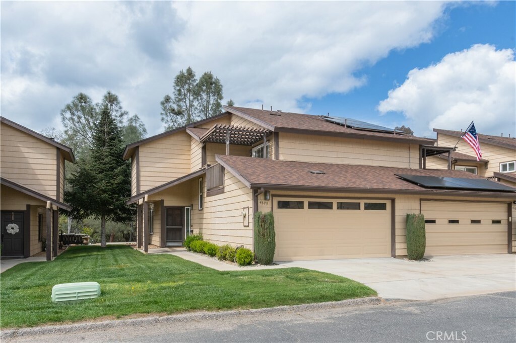 Property Photo:  4695 Creekside Lane 9  CA 93446 