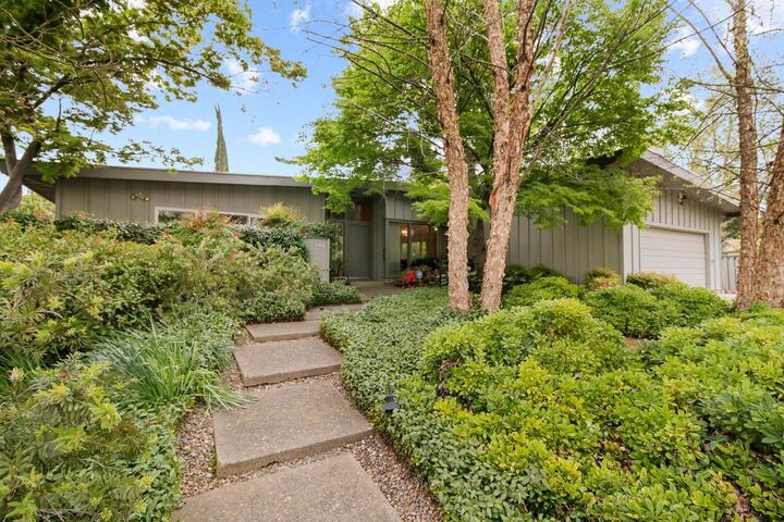 Property Photo: 522 Sydling Court CA 95864