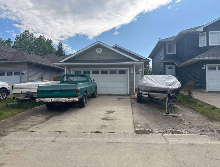 Photo de la propriété:  159 J.w. Mann Drive  AB T9K 1L5 