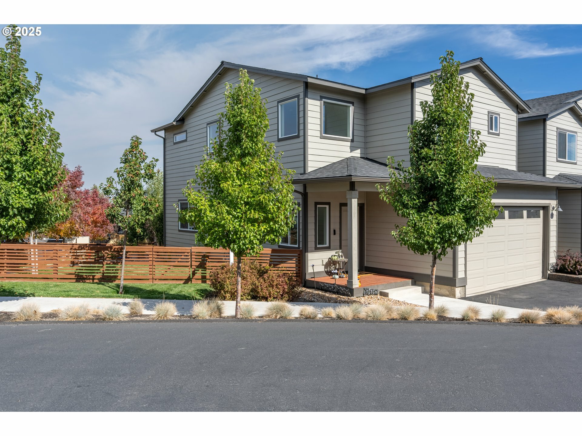 Property Photo: 952 NE Paula Dr OR 97701