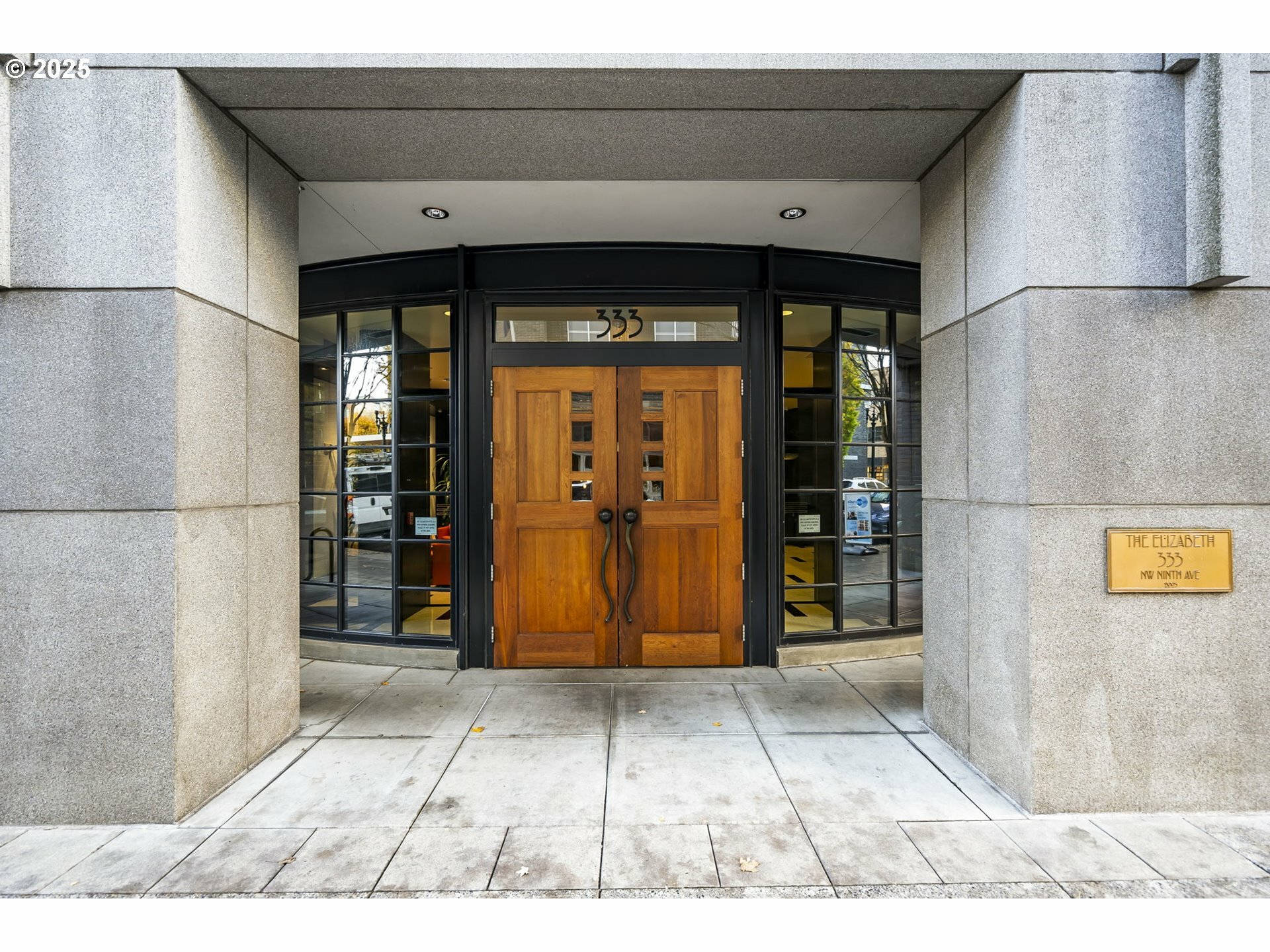 Property Photo: 333 NW 9th Ave 713 OR 97209