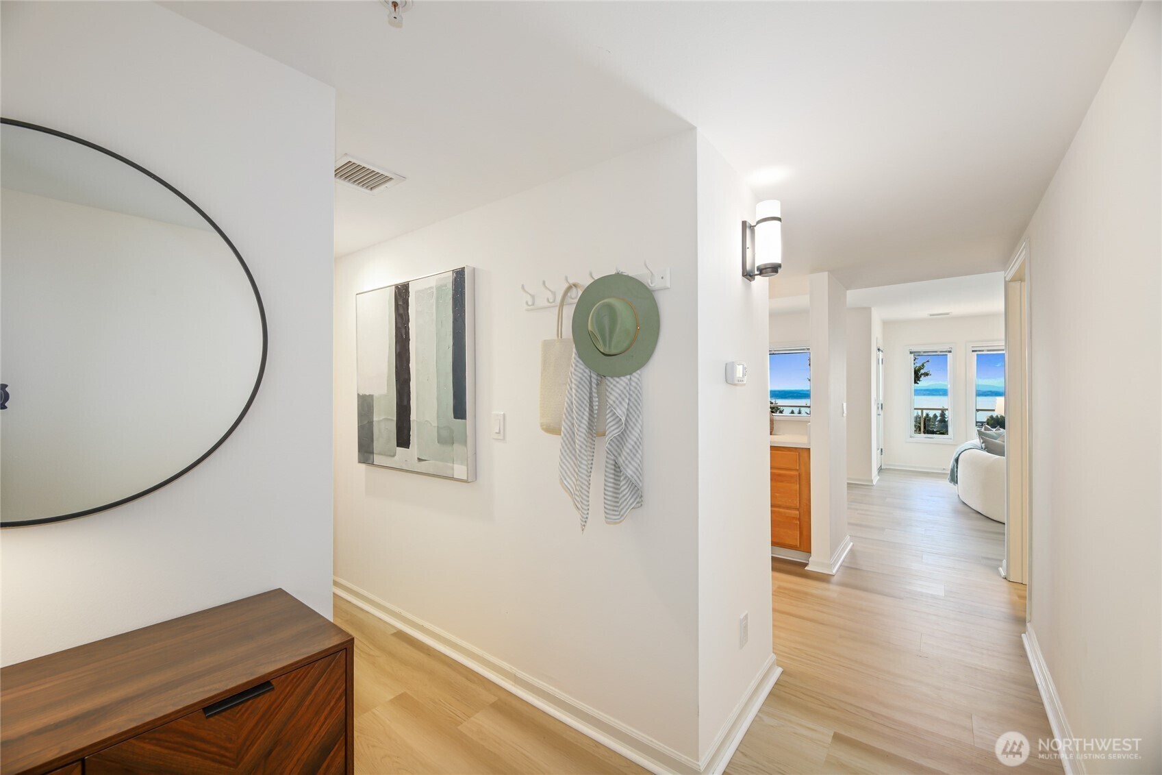 4847  California Avenue SW 506  Seattle WA 98116 photo