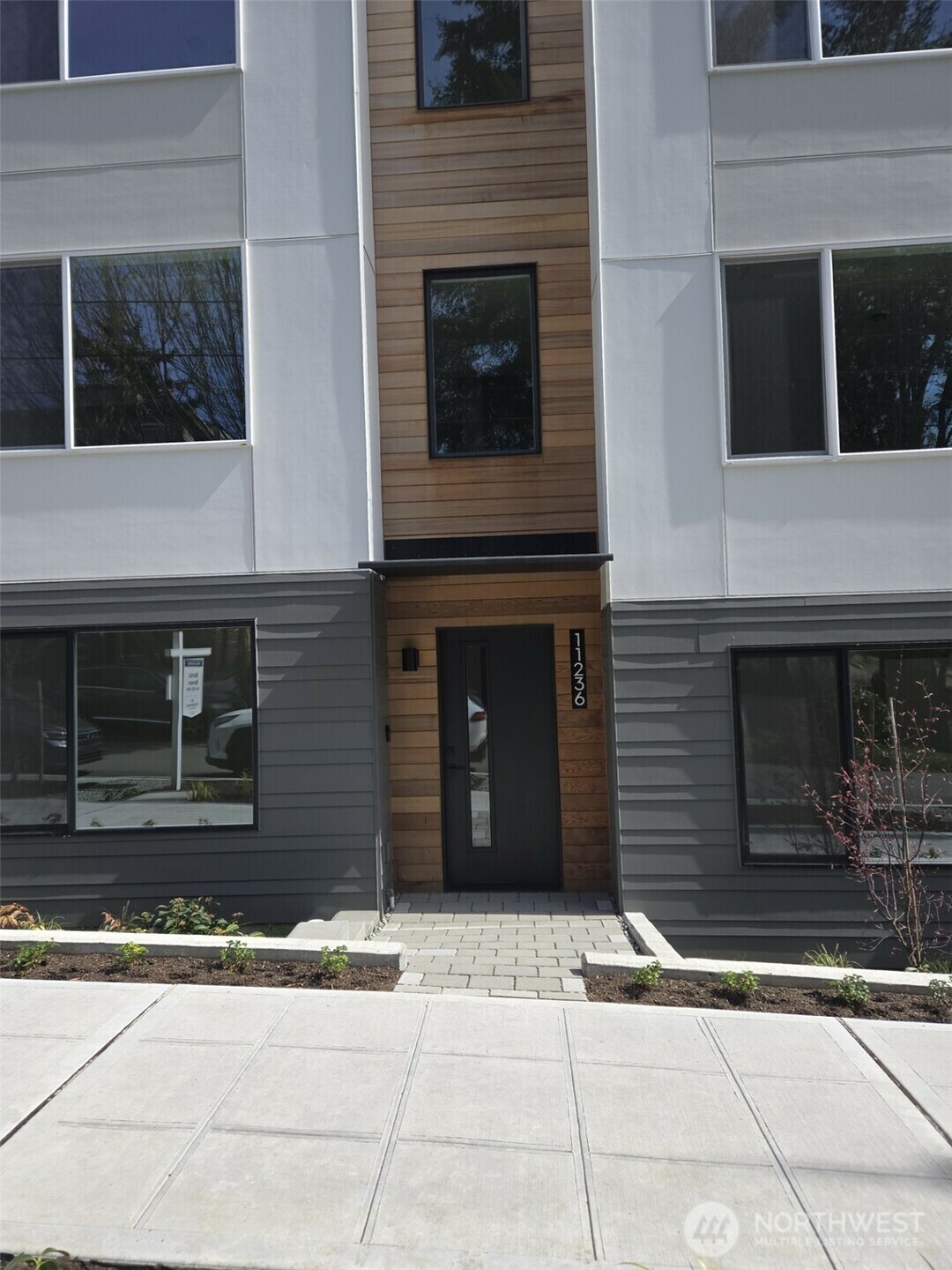 Property Photo: 11236 Corliss Avenue N WA 98133