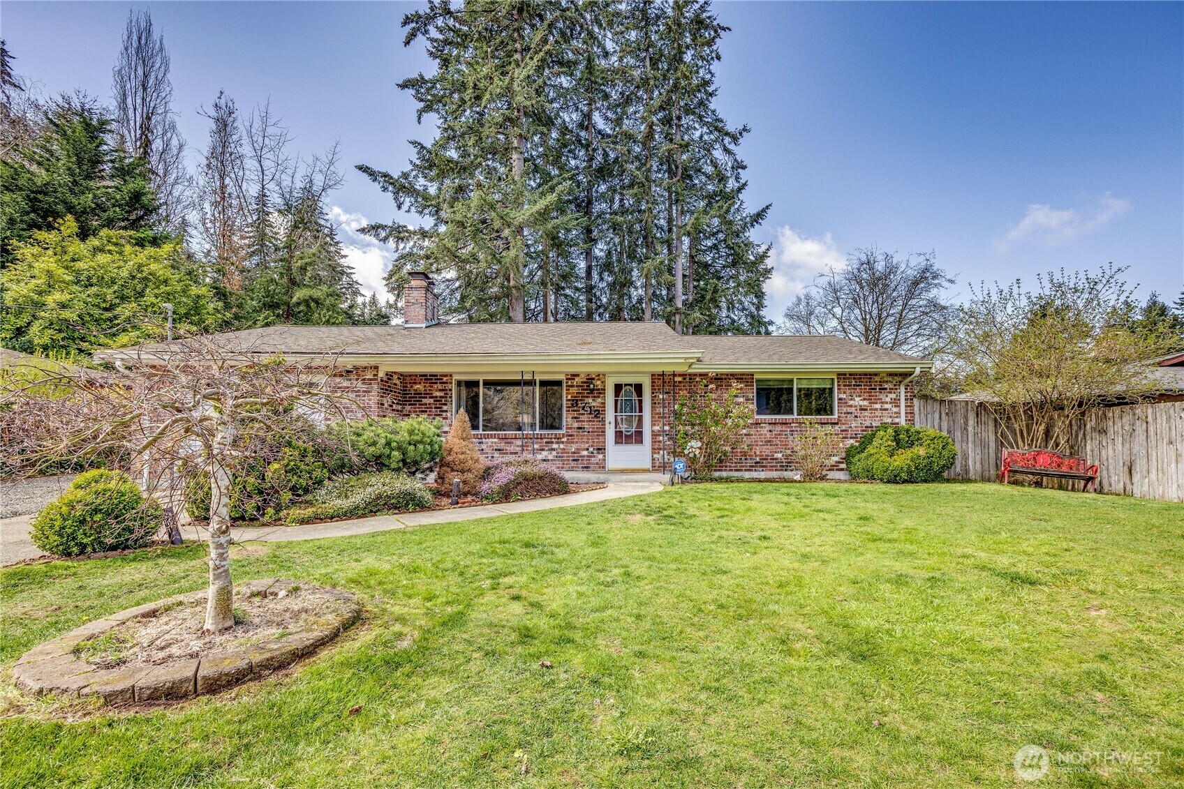 Property Photo:  3712  Colonial Lane SE  WA 98366 