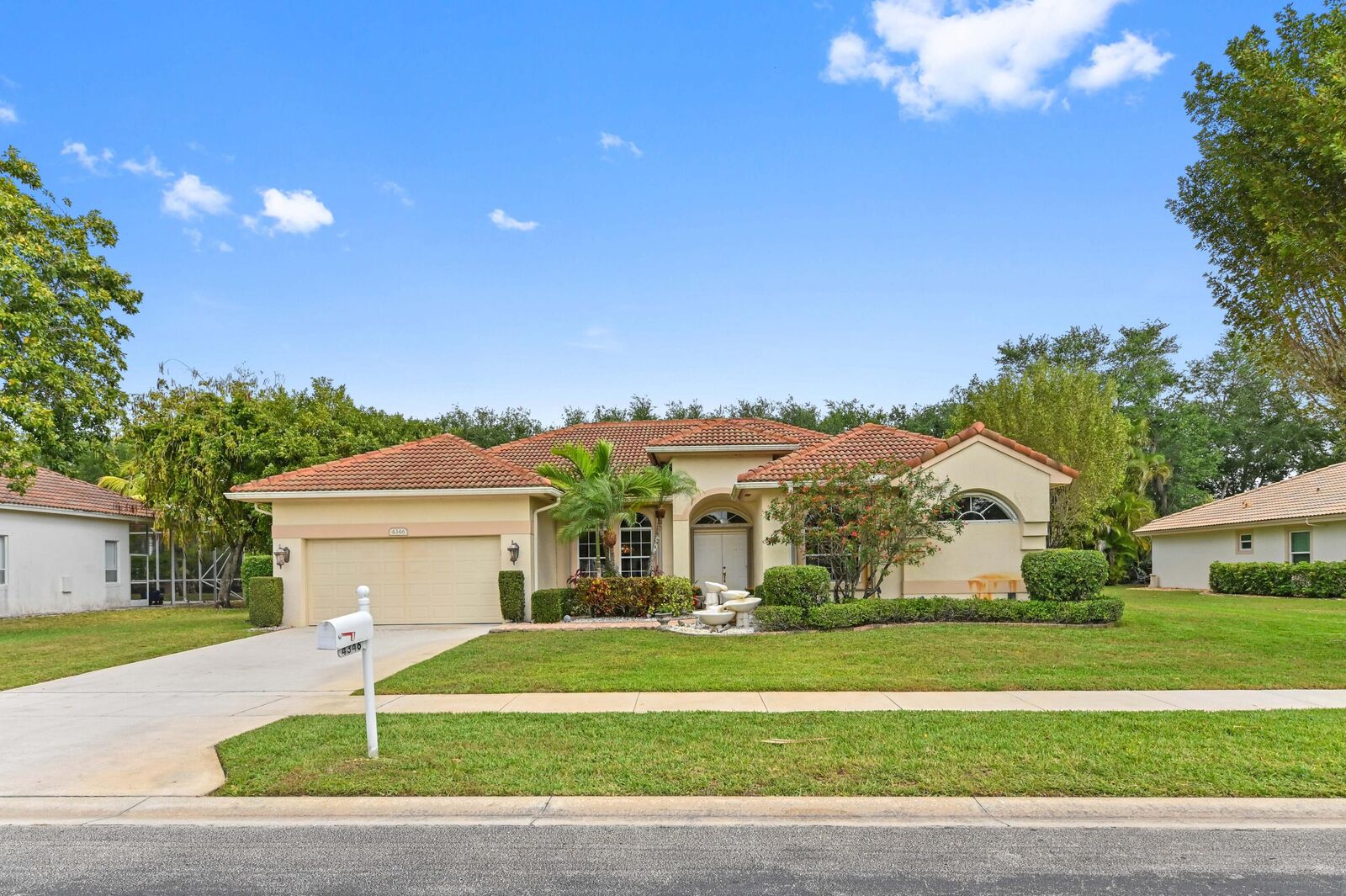 Property Photo: 4346 Danielson Drive FL 33467