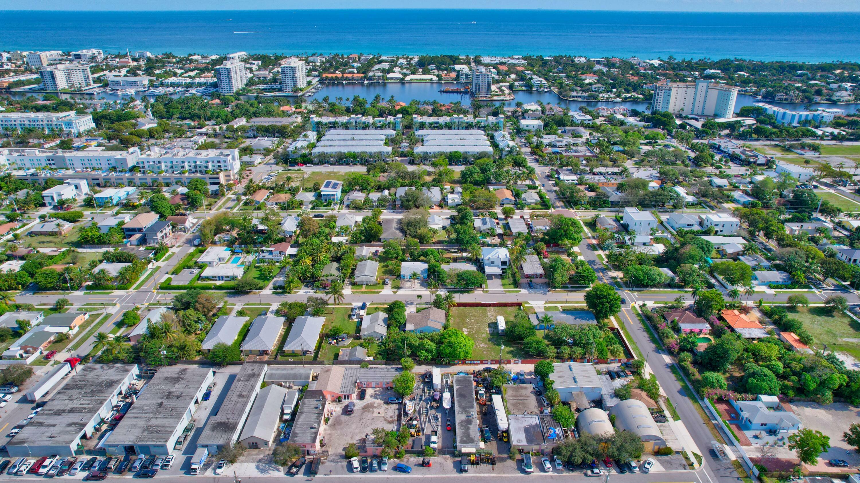Property Photo: 383 SE 2nd Avenue FL 33483