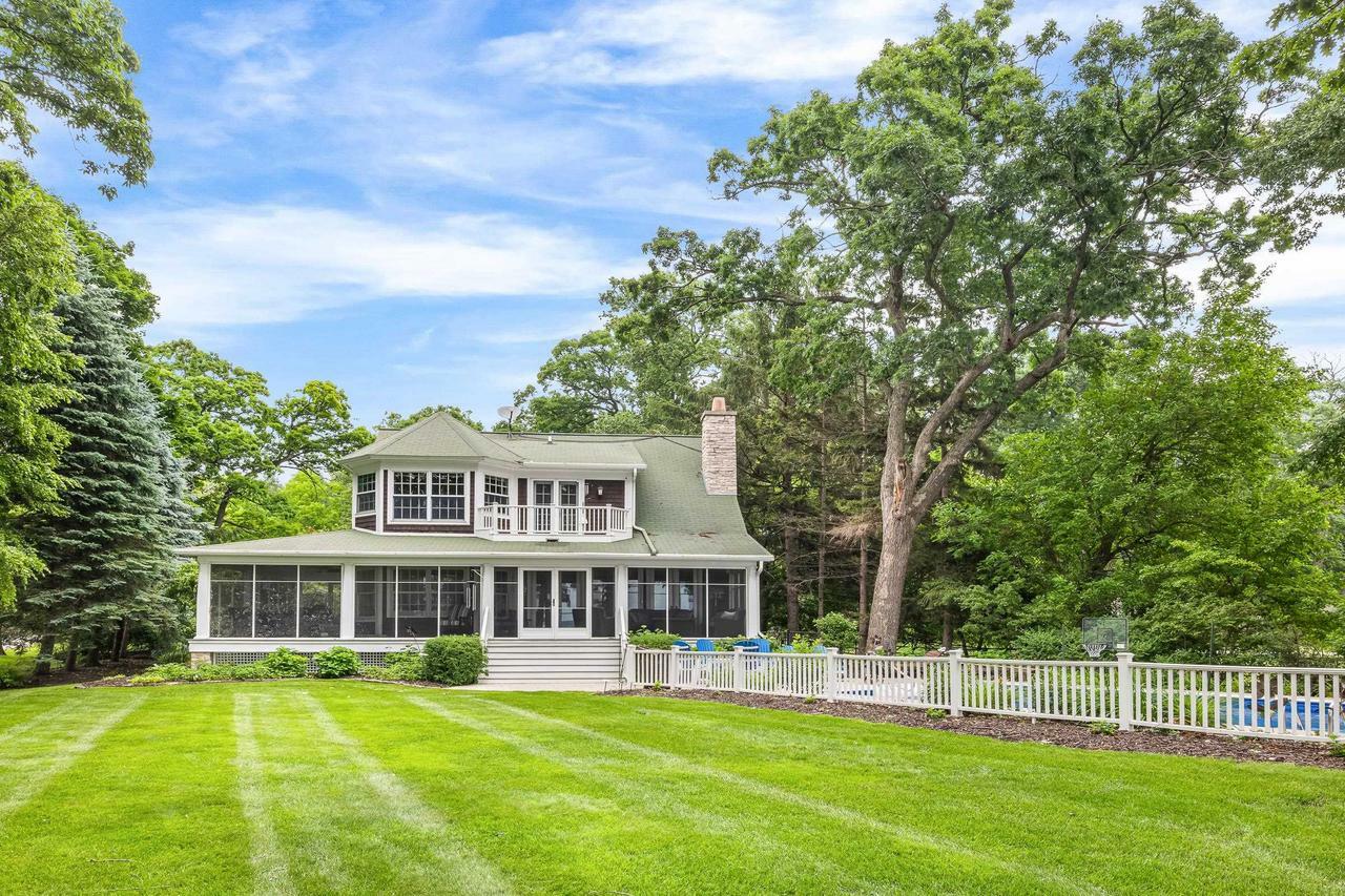 Property Photo: 549 Illinois Avenue WI 54941
