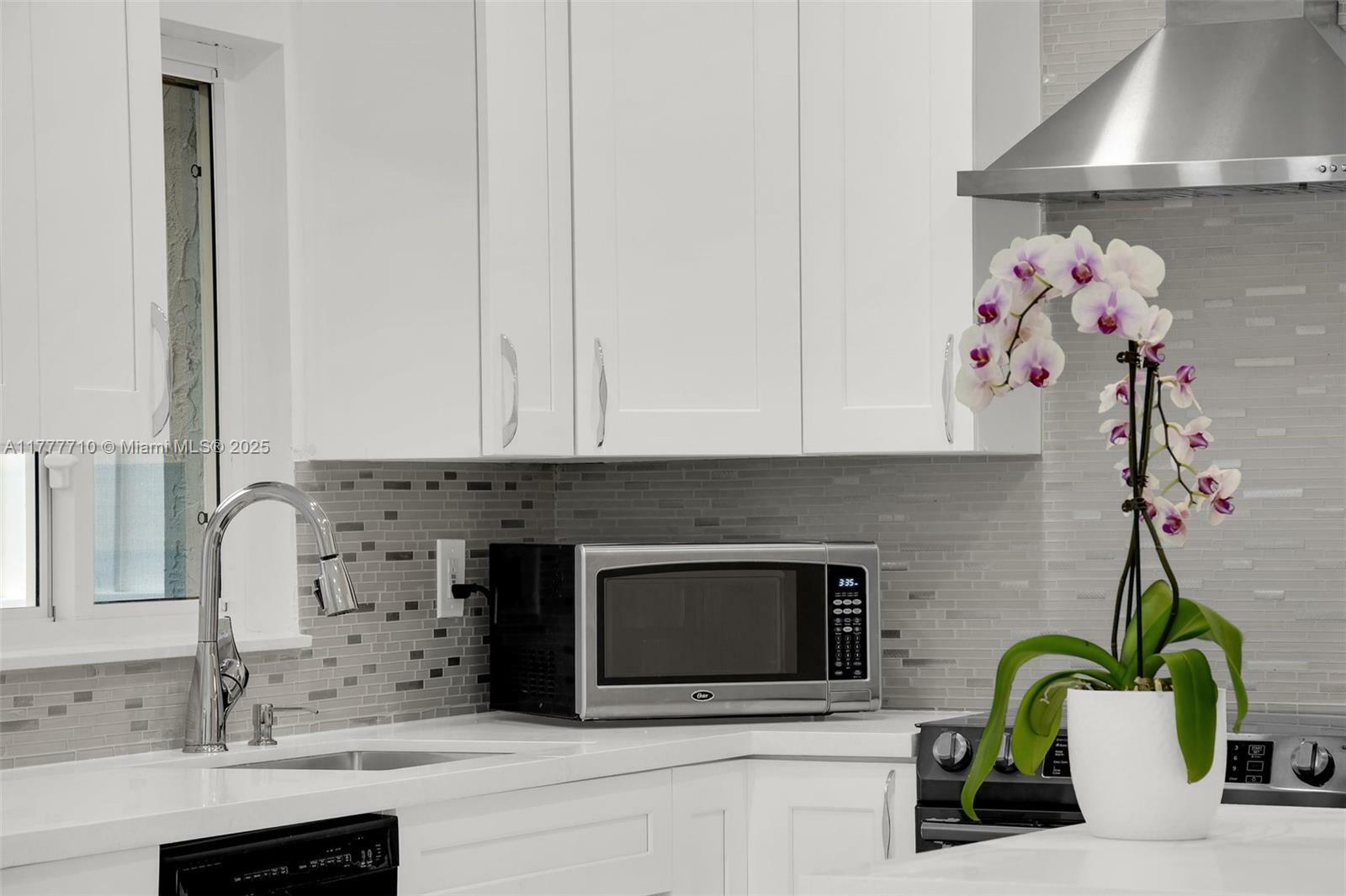 Property Photo: 17663 SW 5th St FL 33029