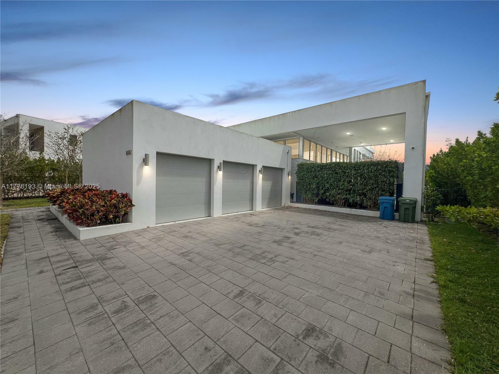 16582 S Botaniko Dr S  Weston FL 33326 photo