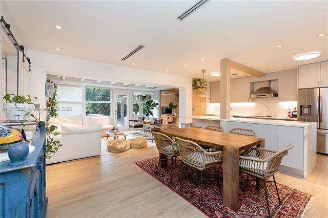 Property Photo: 268 W Mashta Dr FL 33149