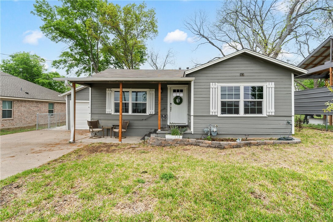 Photo de la propriété:  3312 Pewitt Drive  TX 76706 