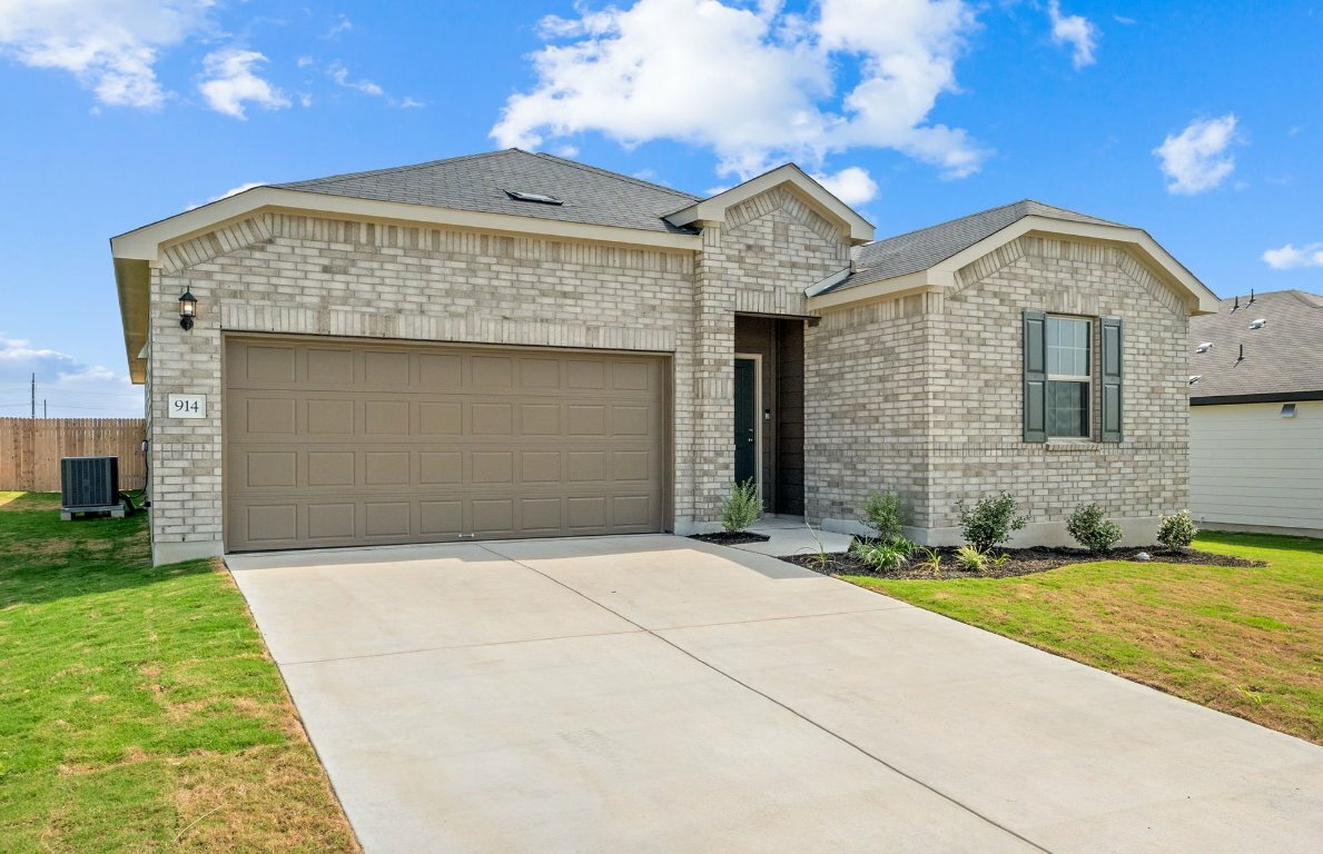 Property Photo:  914 Childress Drive  TX 76501 