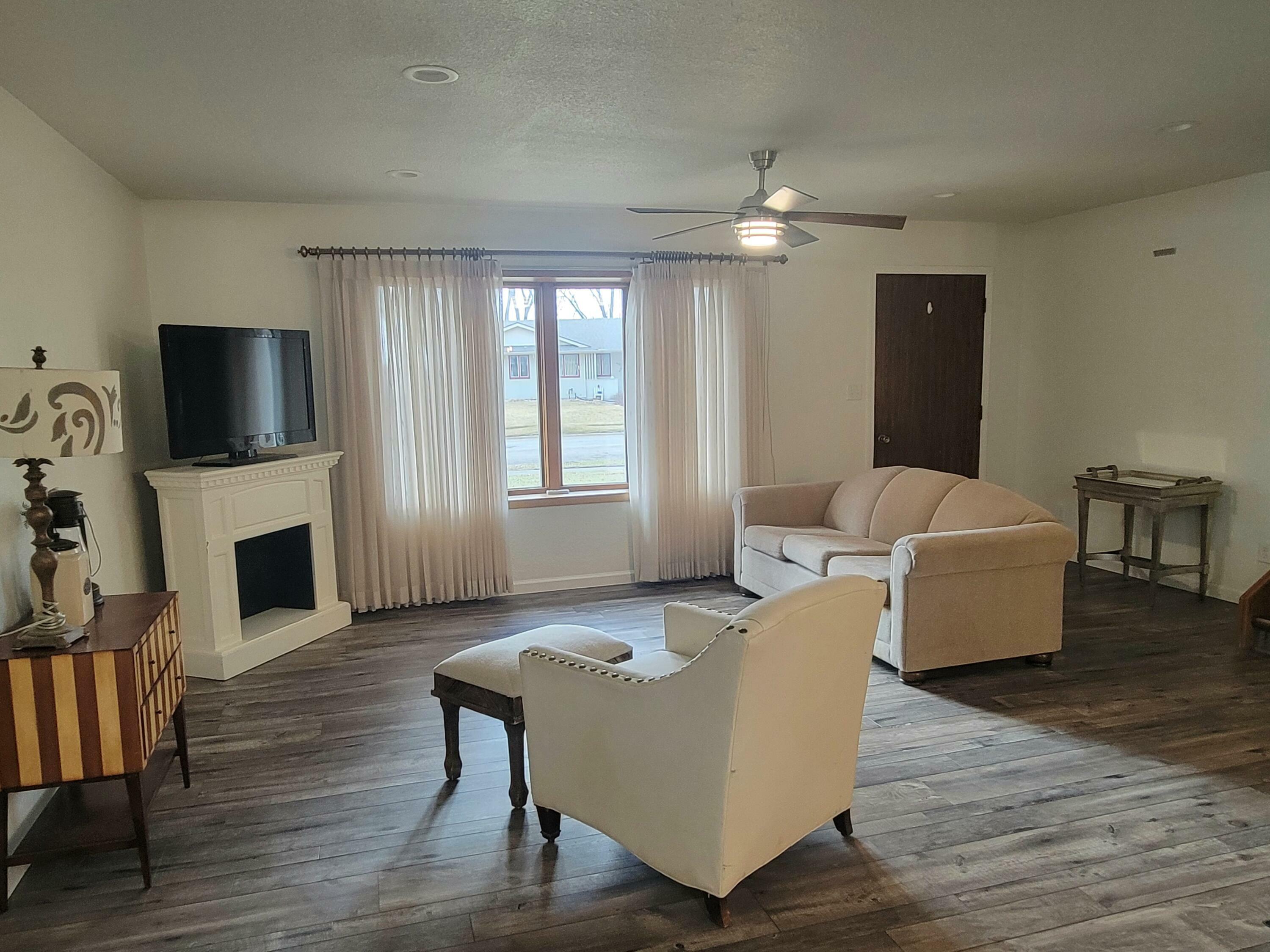 Property Photo: 2106 N Jay St SD 57401