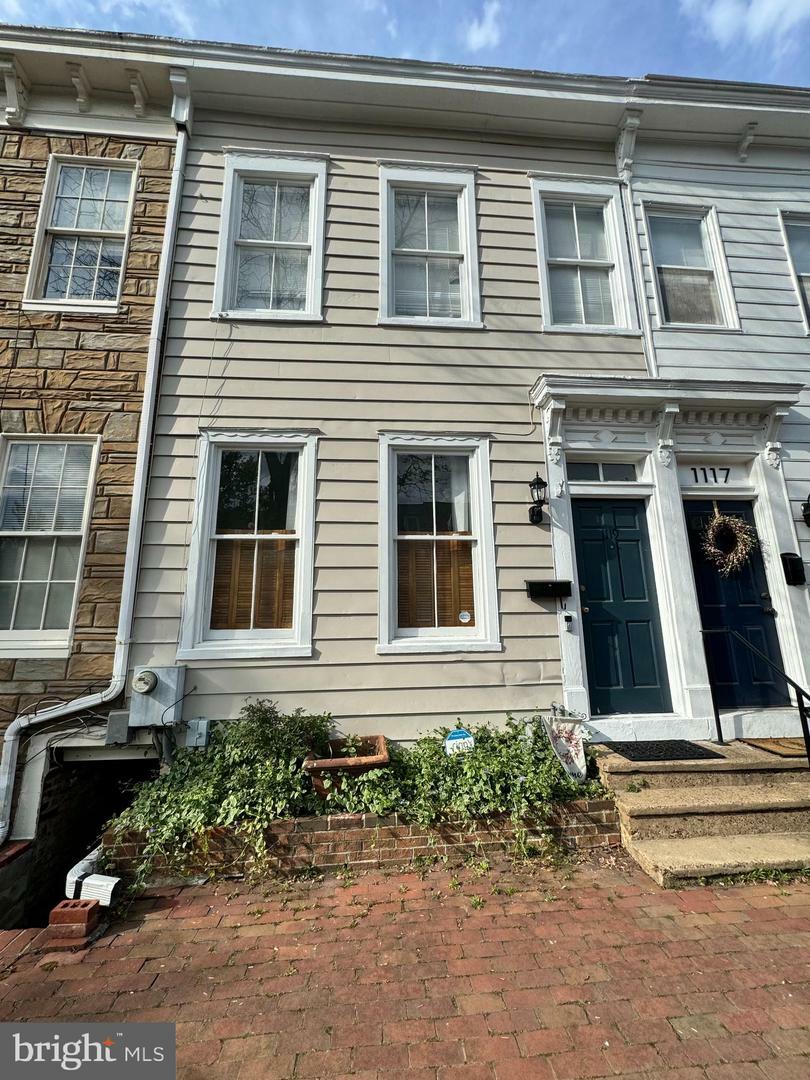 Property Photo:  1119 Duke Street  VA 22314 