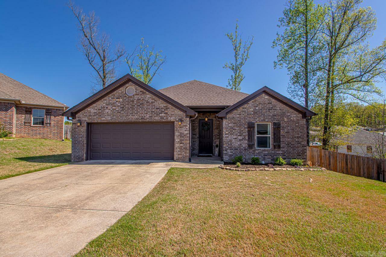 Property Photo: 9008 Rolling Hills Drive AR 72002